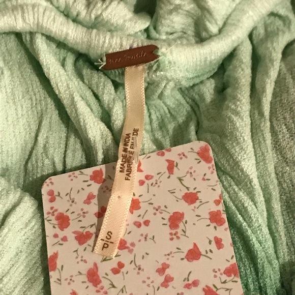 Free People Cora Lee Off The Shoulder Shirt - Picture 4 of 6